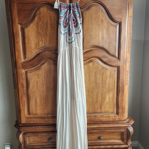 Forever  21 Embroidered Halter Maxi Dress - Picture 3 of 6